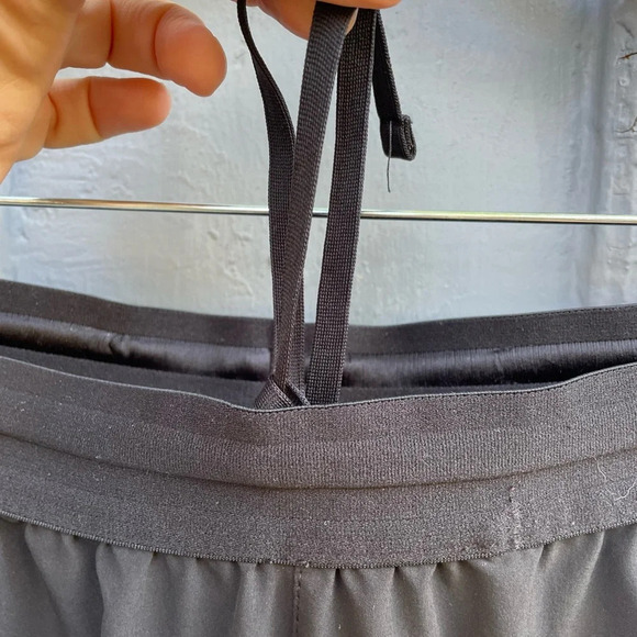 Nike  Women's Essential Running Pants, Black, size Large - Picture 14 of 16